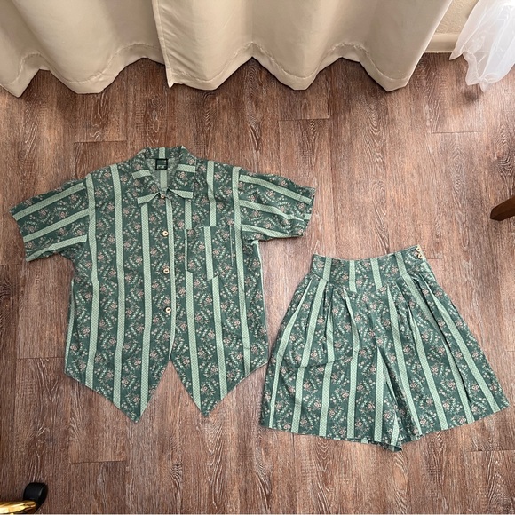 MP Pants - VTG MP Green Floral Stripe Matching Top & Short Set Cottagecore | Size: XS/S